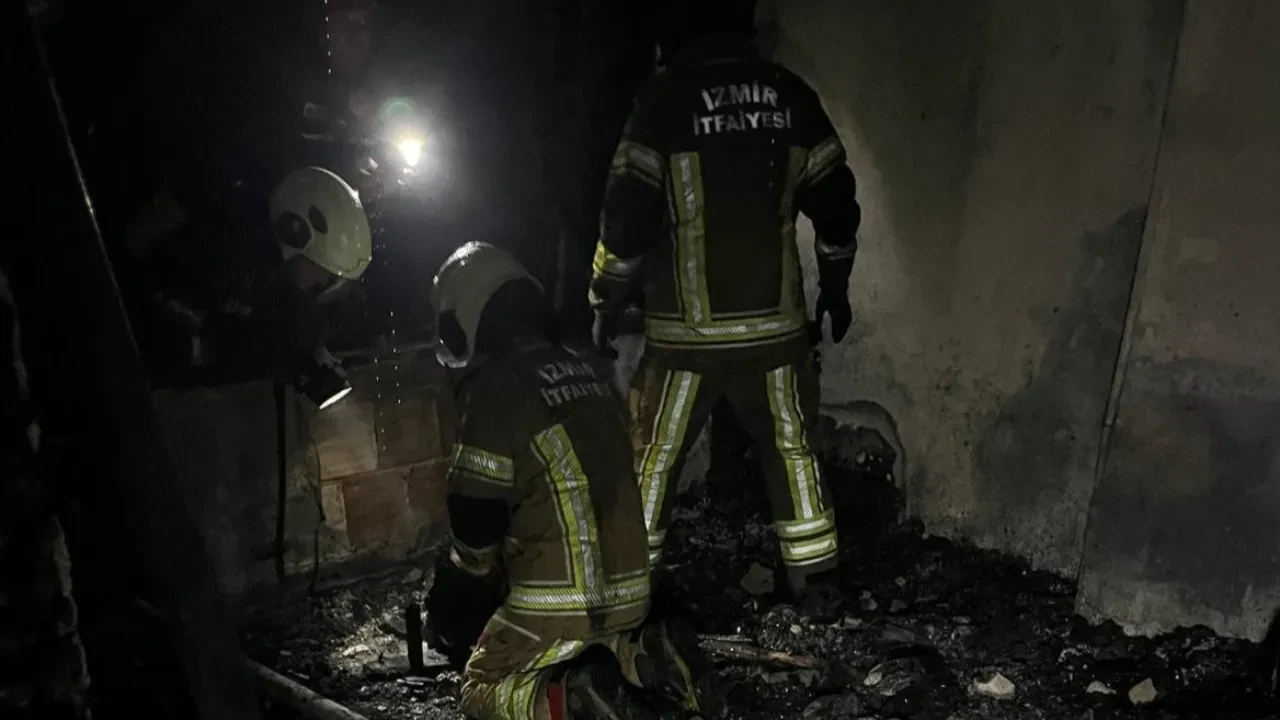 İzmir’de yangında 1,5 yaşındaki çocuk öldü: Hayati tehlikesi bulunan 3 çocuk hastanede