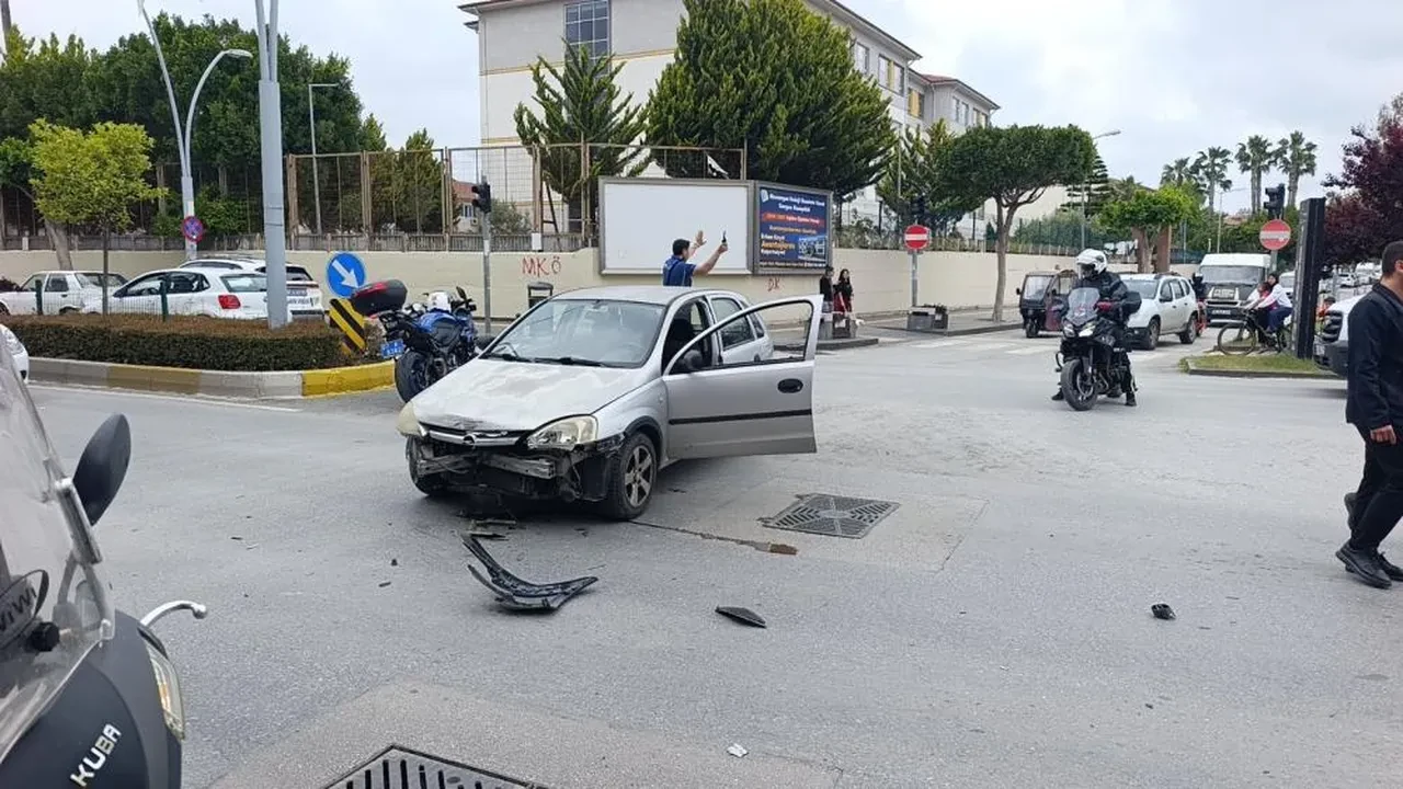 Kırmızı ışık ihlali yaptı, ortalık savaş alanına döndü! Kaza yerinde can pazarı