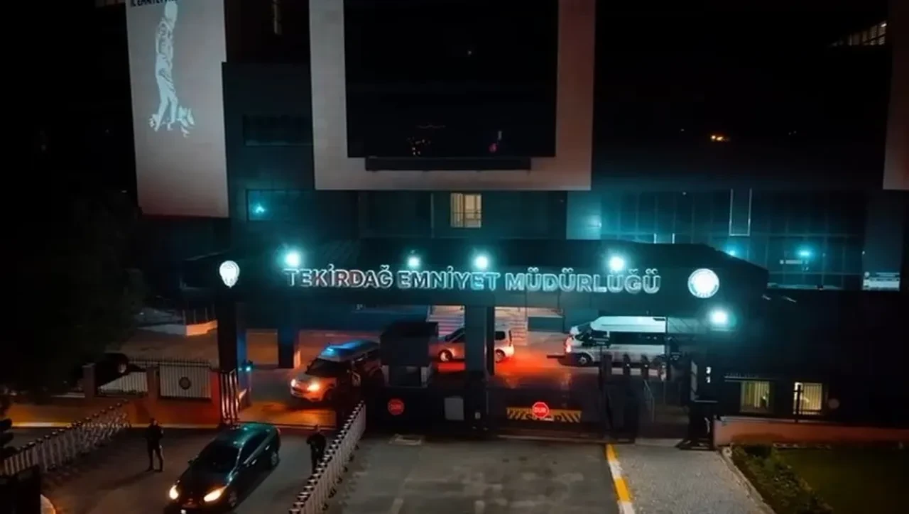 Müstehcen içerikli yayın açıp, görüntülerle şantaj yaptılar: 70 milyonluk dev vurgun!