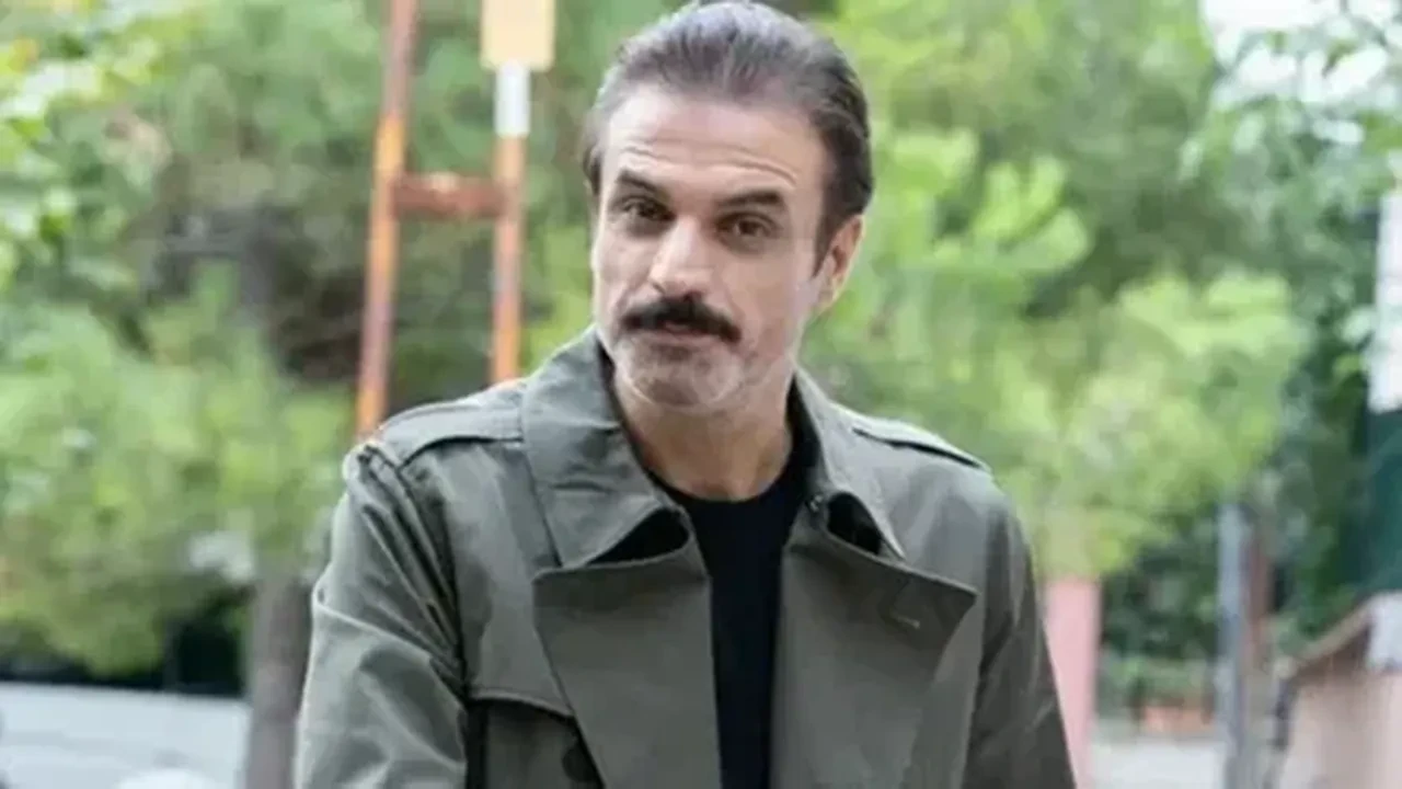 Ufuk Özkan'dan sürpriz paylaşım! Oğluyla ilk projesini böyle duyurdu