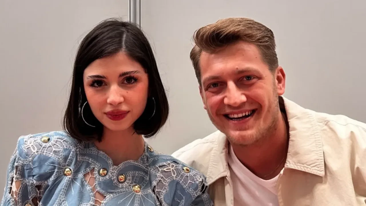 Zeynep Atılgan ve Erdem Şanlı’ya Fransa’da sevgi seli! Şıklıkları göz kamaştırdı