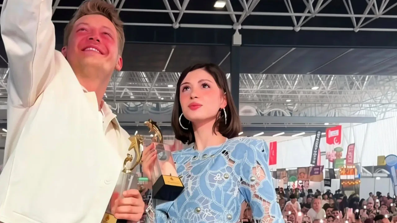 Zeynep Atılgan ve Erdem Şanlı’ya Fransa’da sevgi seli! Şıklıkları göz kamaştırdı