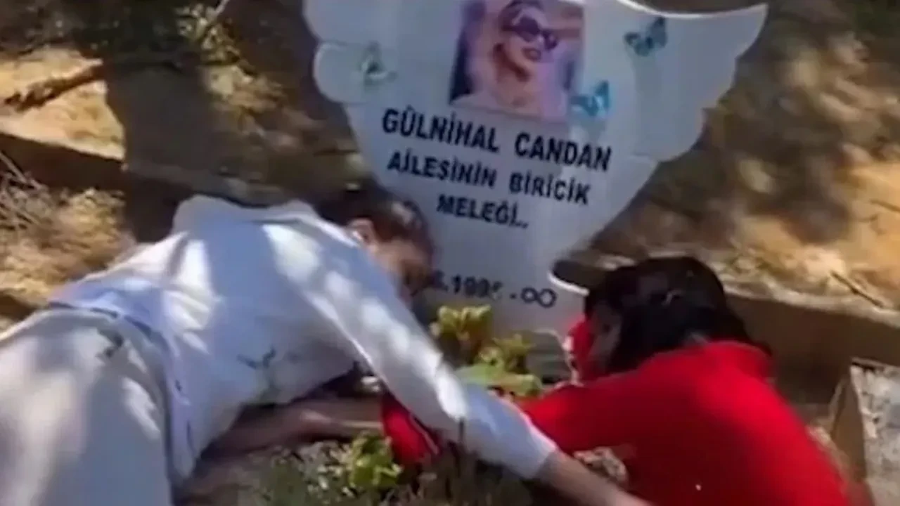 Bahar Candan ablası Nihal Candan'ın mezarını ziyaret etti! Ünlü fenomen gözyaşlarına boğuldu