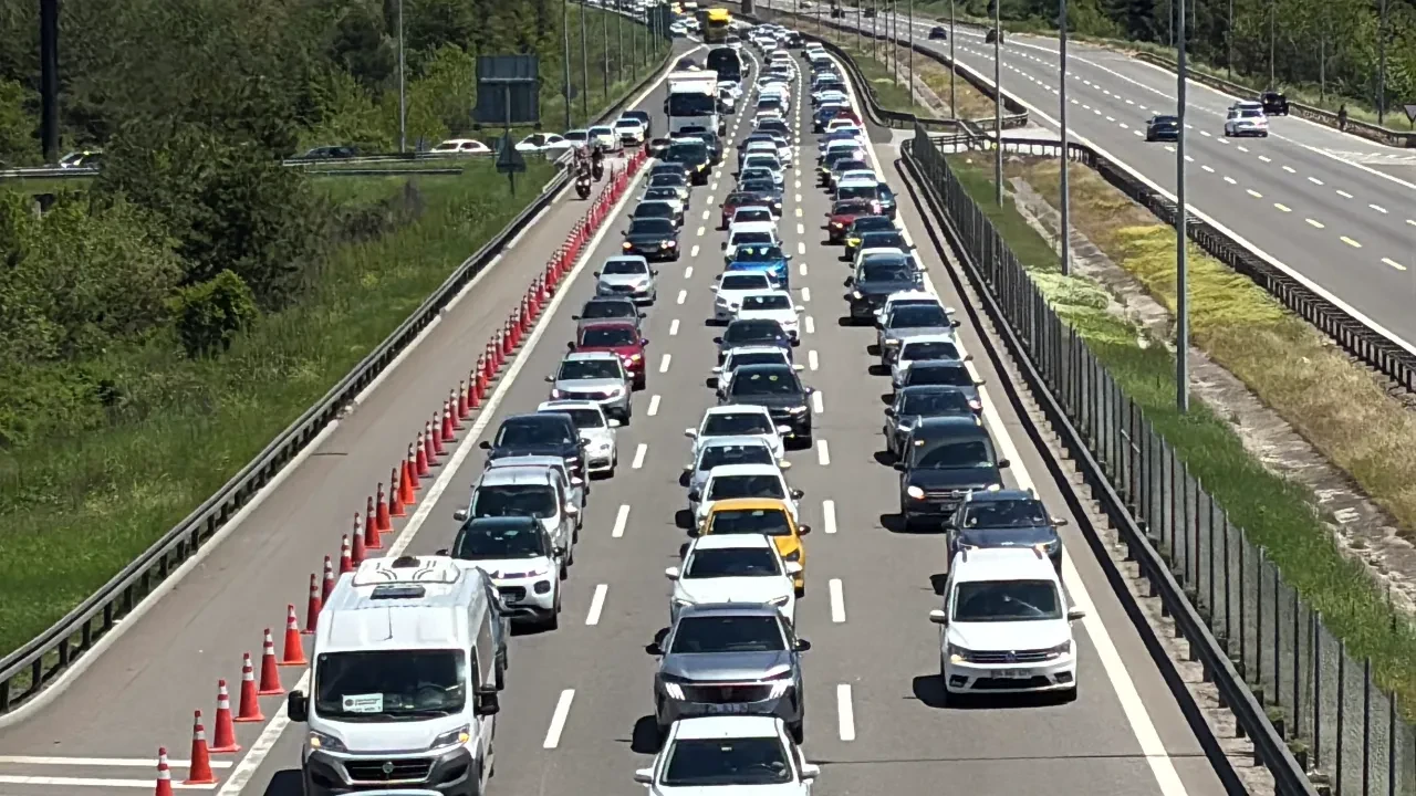 Bayramcıların trafik çilesi başladı! Bolu geçişinde trafik durma noktasına geldi