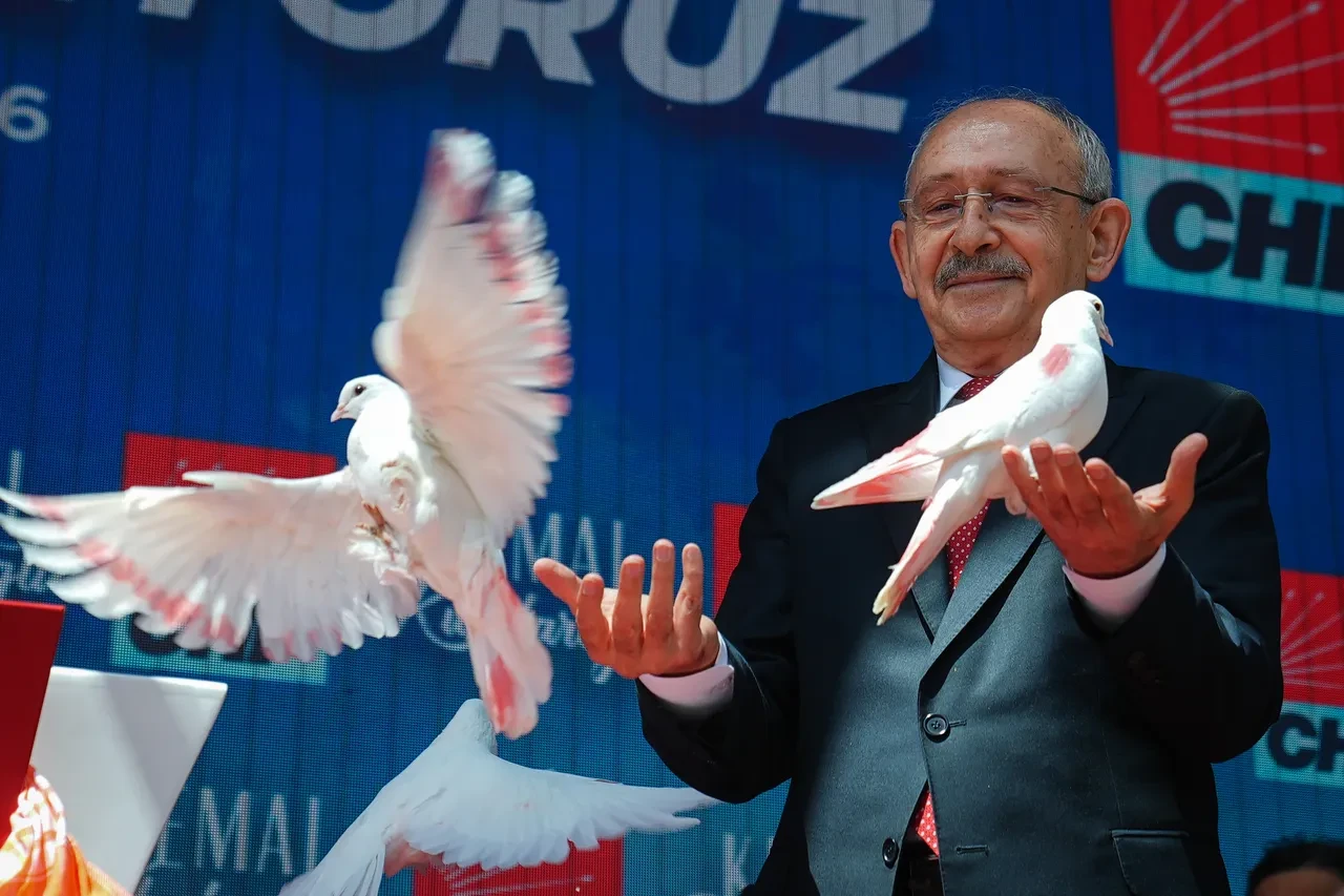 CHP lideri Kemal Kılıçdaroğlu'ndan Özgür Özel ve destekçilerine sert sözler! "FETÖ ajanları ve hırsızlardan arınacağız"