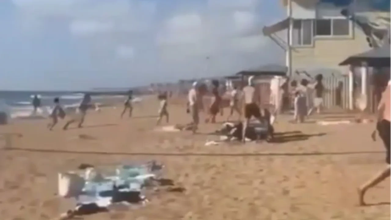 Hizbullah'tan roket saldırısı: Plajdaki İsrailliler panik içinde kaçtı