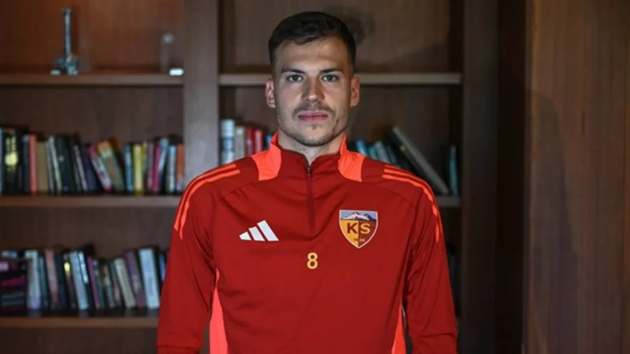 Kayserispor'da yıldız isim veda etti! Golleriyle taraftarların sevgilisi olmuştu