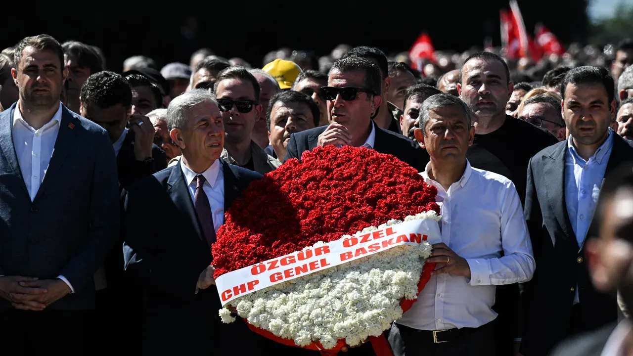 Mansur Yavaş CHP'deki Kılıçdaroğlu-Özel ayrışmasında safını belli etti! Fuat Uğur ve Şamil Tayyar yorumladı: Ona geçmiş olsun