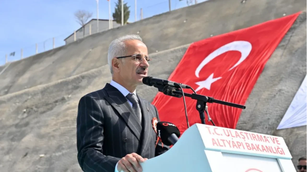 Mersin-Adana-Osmaniye-Gaziantep Hızlı Tren Hattı’nda çalışmalar devam ediyor
