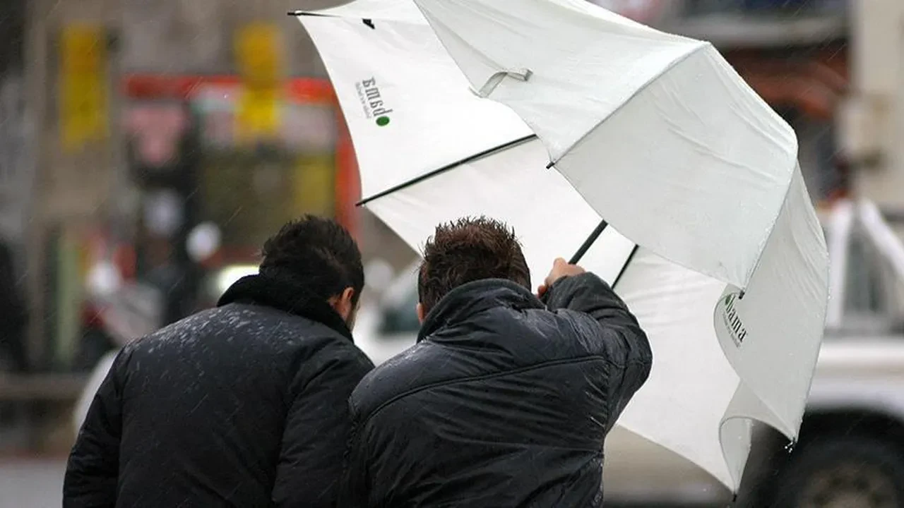 Meteoroloji 3 bölgeyi uyardı: Sağanak ve fırtına geliyor