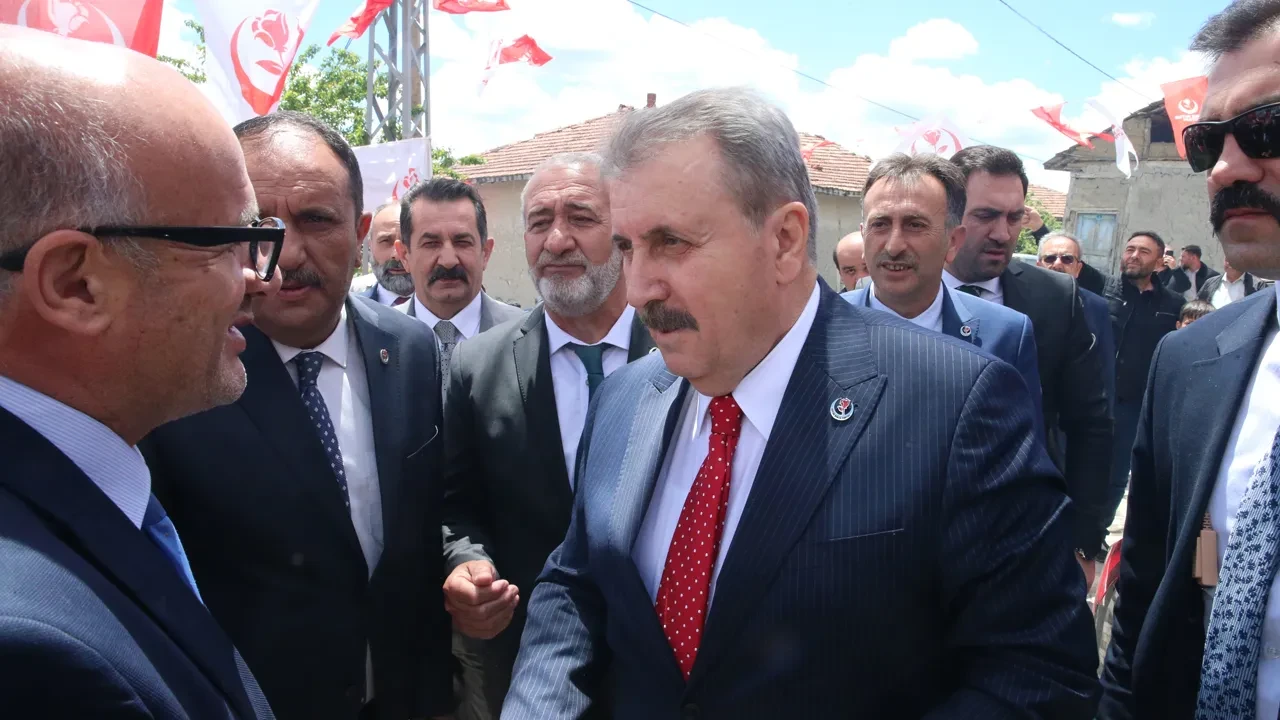 Mustafa Destici'den bayram tebriği: Liderlerle tek tek görüştü