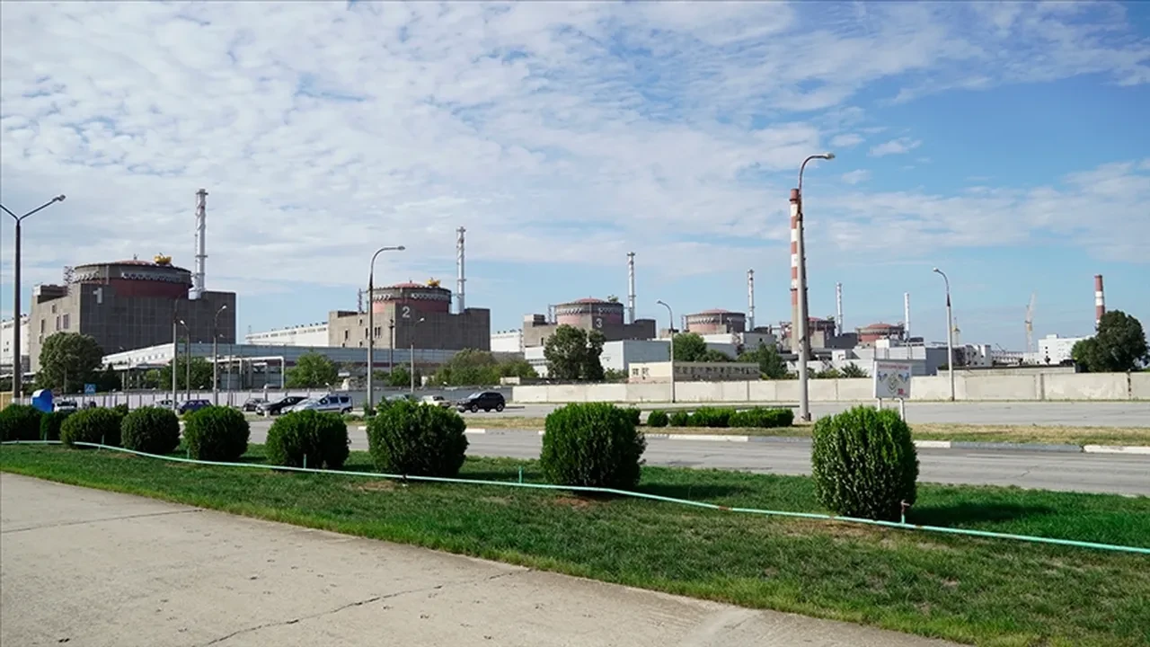 Rusya duyurdu: Ukrayna Zaporijya Nükleer Santrali'ne İHA ile saldırdı