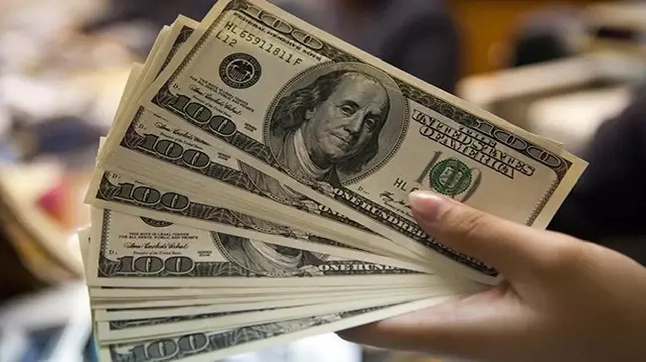 UBS altın tahminini düşürdü: Güçlü dolar baskısı devam ediyor