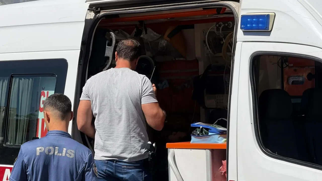 Alkol aldığı arkadaşı bacaklarından vurdu