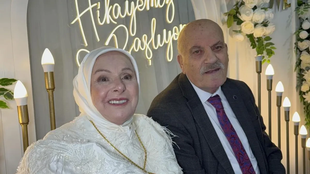 'Bana bir gelinlik almadın' dedi, 52 yıl sonra düğünleri oldu