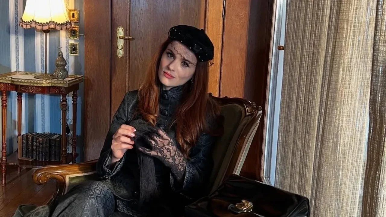 Burcu Cavrar kimdir? Burcu Cavrar kaç yaşında, nereli? Burcu Cavrar hangi dizilerde oynadı?