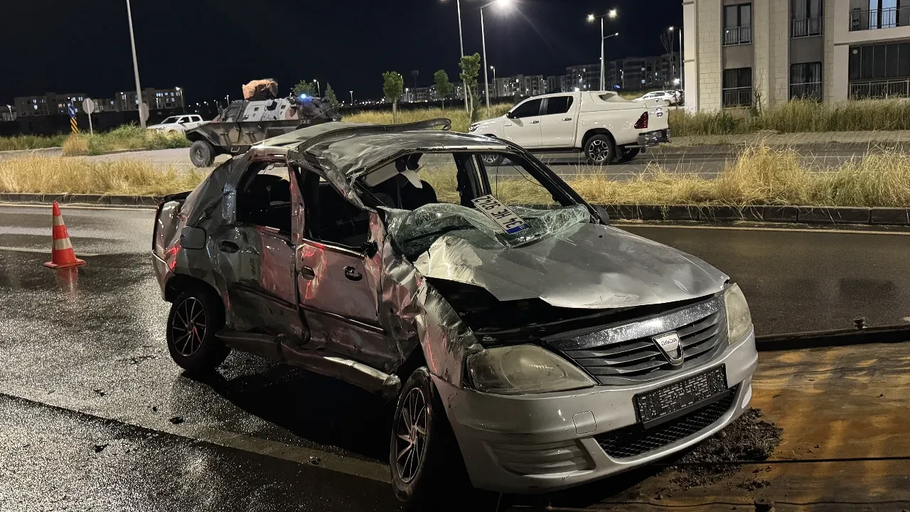 Diyarbakır'da feci kaza: 2 ölü, 5 yaralı