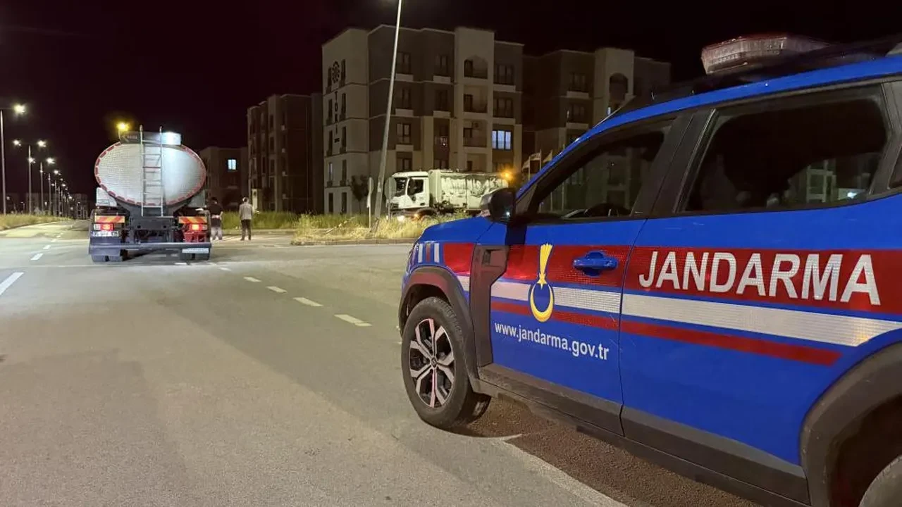 Diyarbakır'da feci kaza: 2 ölü, 5 yaralı
