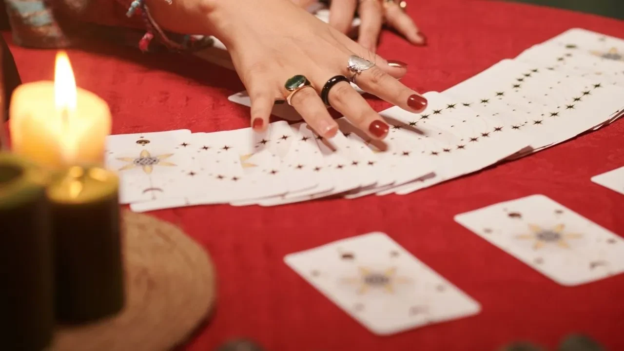 Günlük tarot kart açılımı 1 Haziran 2026! Duygusal olarak dönüştürücü döneme giriliyor