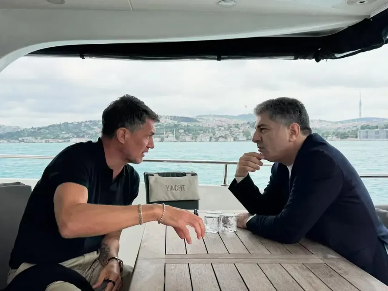 Hakan Safi ilk bombayı patlattı! Dünyaca ünlü teknik adamla anlaştı