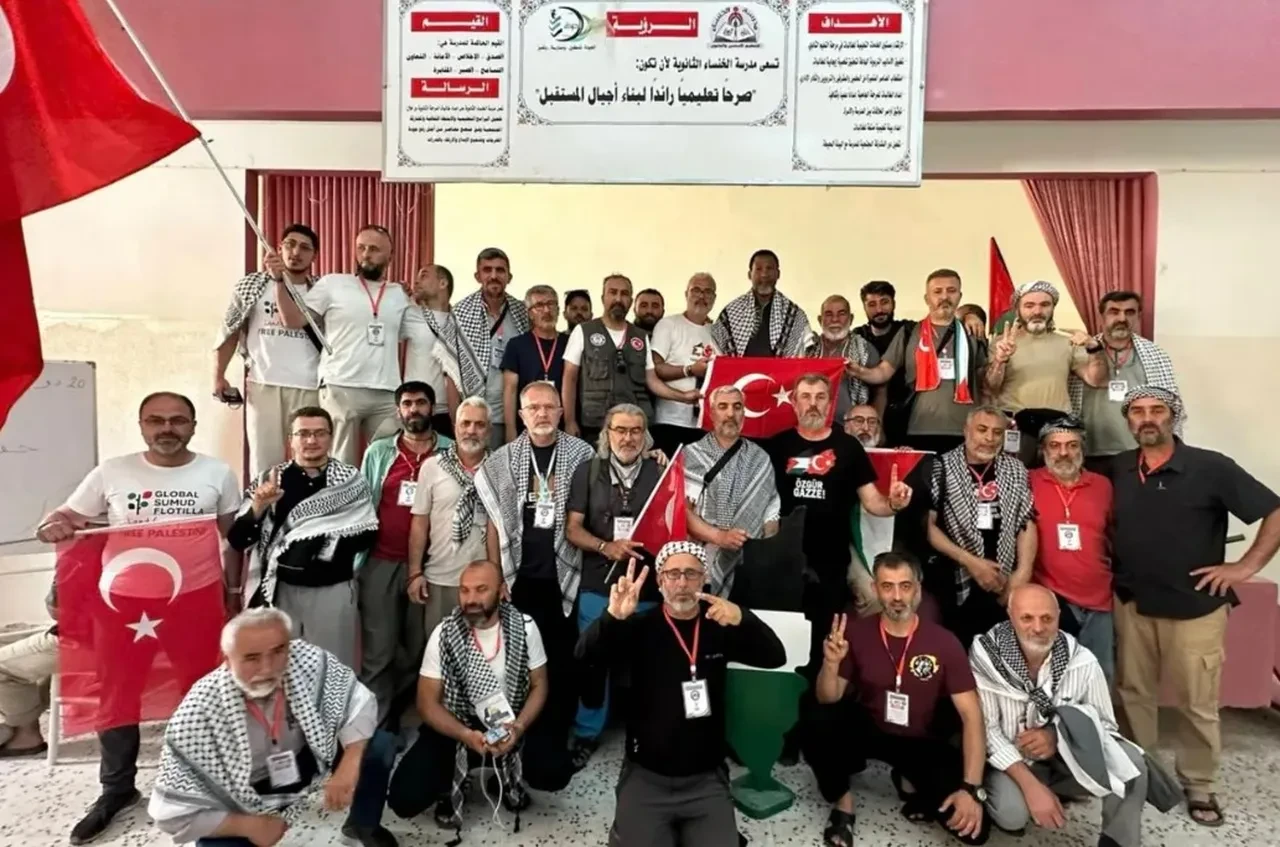 Sumud Filosu harekete geçti, taktik değiştirecekler! Binlerce kişi Gazze'ye karadan girecek
