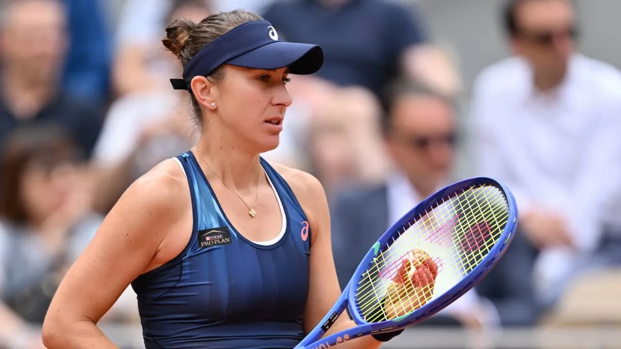 Swiatek ve Bencic, Roland Garros'a veda etti