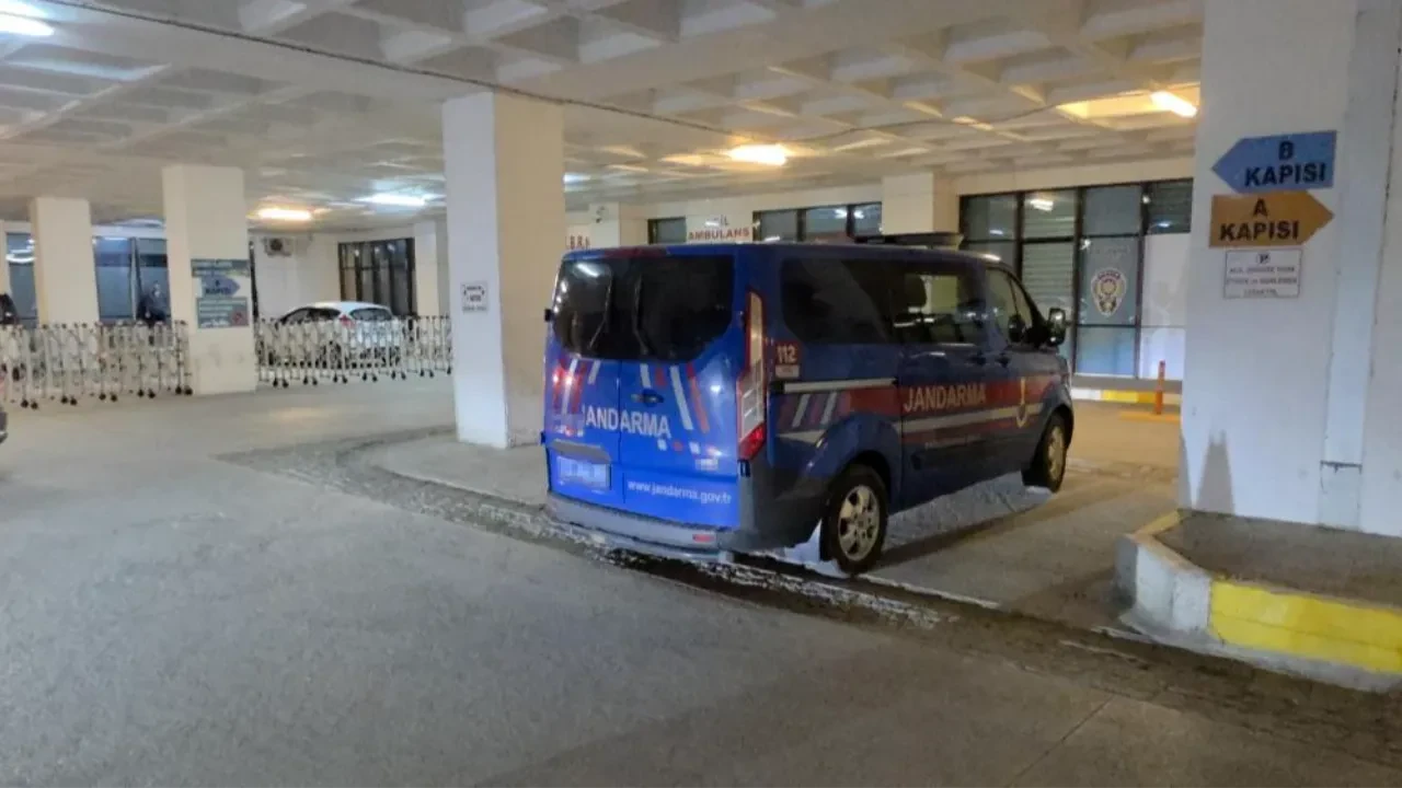 Edirne sınırında askeri araç kaza yaptı: 2 asker yaralandı