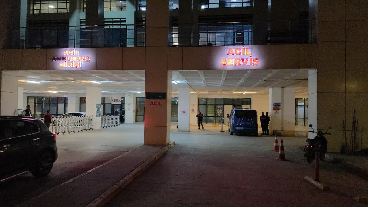 Edirne sınırında askeri araç kaza yaptı: 2 asker yaralandı