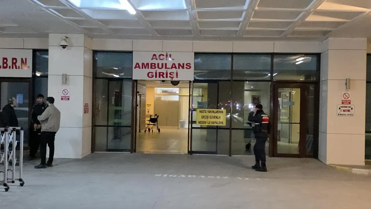 Edirne sınırında askeri araç kaza yaptı: 2 asker yaralandı