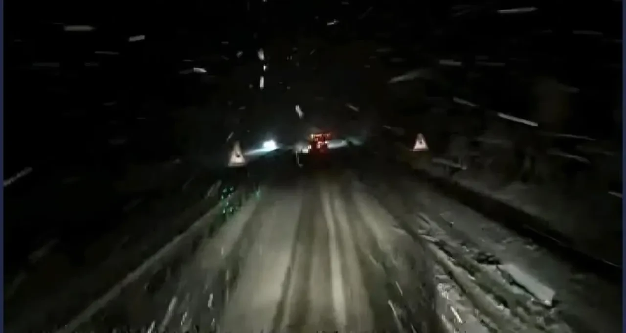 Ulaştırma Bakanlığı’ndan kritik kar önlemi: 3 yol tır trafiğine kapatıldı