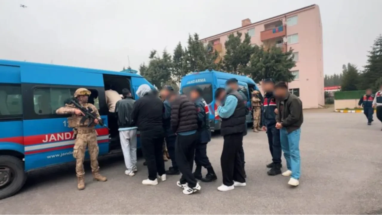 Yatırım danışmanlığı yalanıyla 450 milyonluk vurgun! Ekipler çetenin tepesine bindi: Çok sayıda gözaltı var