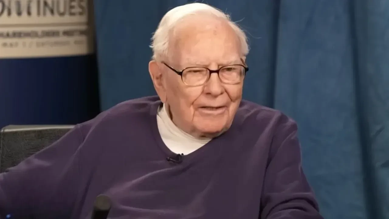 Yatırımcı Warren Buffett'tan emekliliğe yaklaşanlara kritik uyarı: Bu hatayı yapan tüm birikimini riske atıyor!