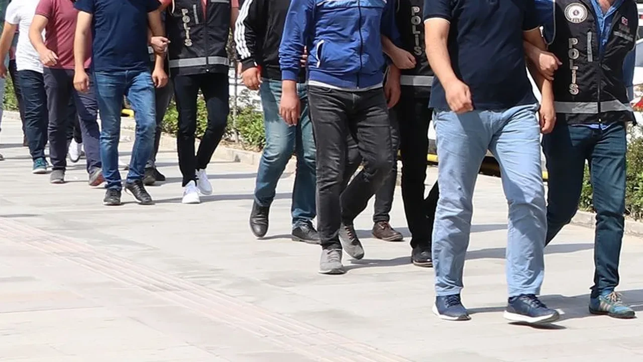  1.6 milyar TL'lik kirli para trafiği: Yasa dışı bahis çetesine ağır darbe indirildi