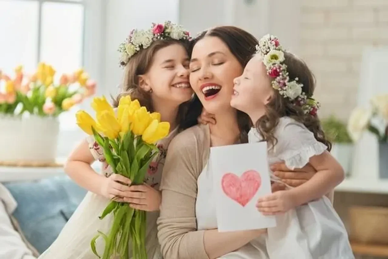Anneler Günü ne zaman, hangi gün? Anneler Günü hangi pazara denk geliyor? 2026 Anneler Günü hediye önerileri