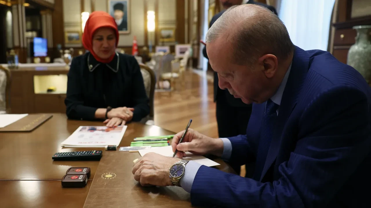 Cumhurbaşkanı Erdoğan kurban vekaletini Türk Kızılay'a verdi