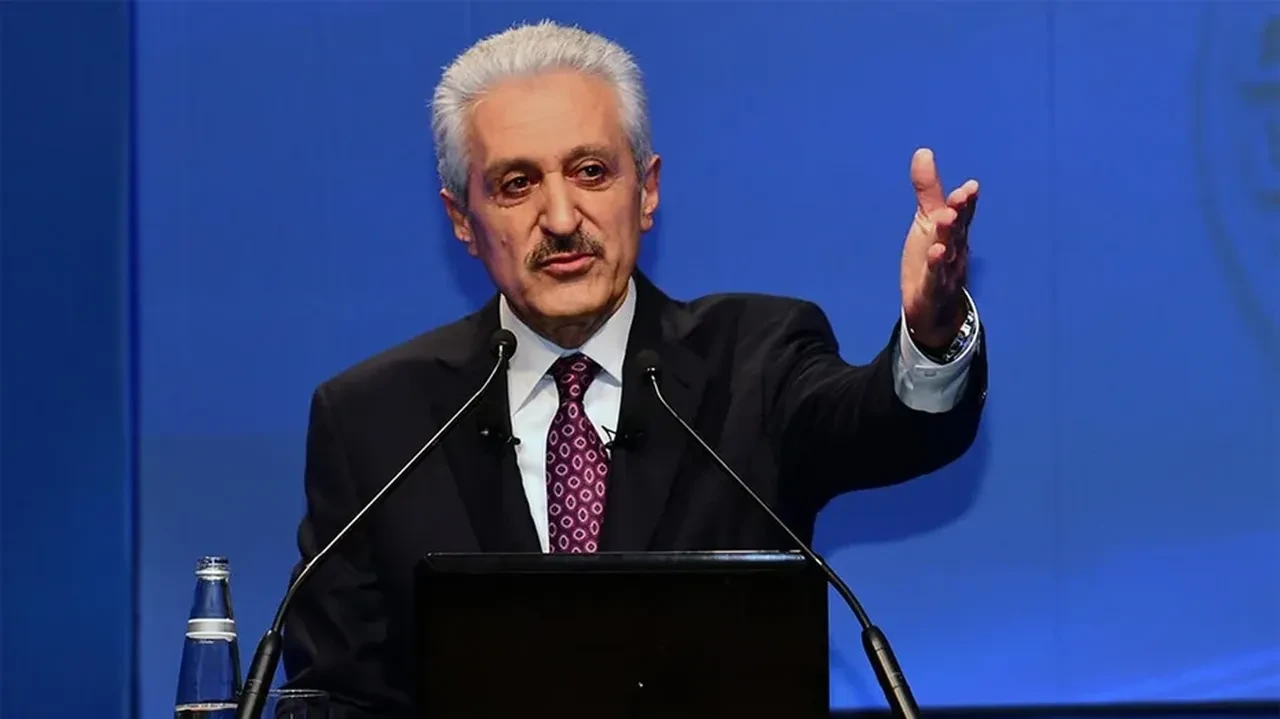 Fenerbahçe'de seçim ateşi: Başkan adaylarının teknik direktör planları belli oldu: Ünlü isim 'Geliyorum' dedi