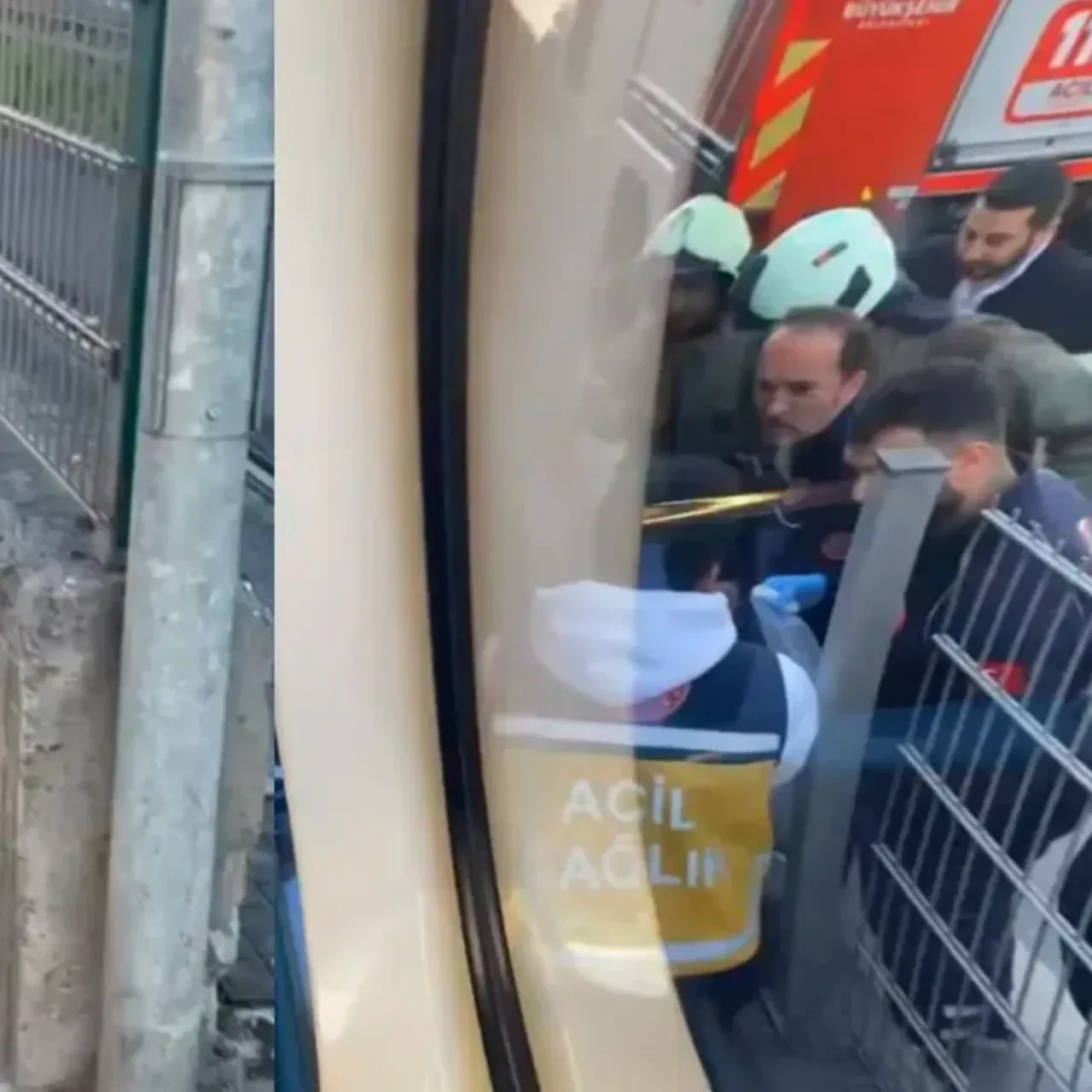 Gaziosmanpaşa'da korkunç kaza! Motosiklet sürücüsü tramvay altında kaldı