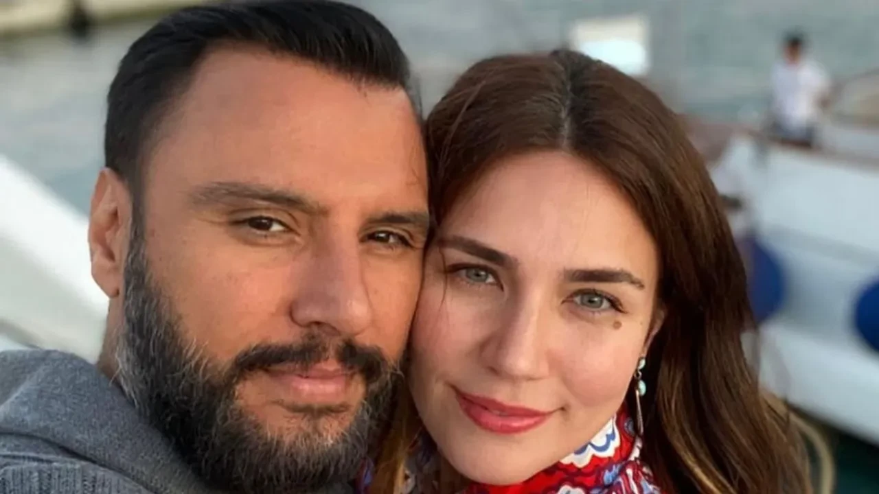 Alişan’dan Buse Varol’a romantik sürpriz! Evlilik yıldönümünde sete baskın yaptı