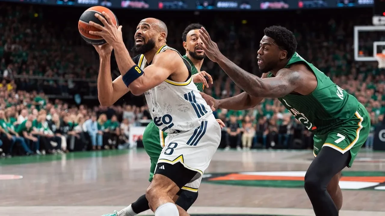 Fenerbahçe Beko, Litvanya'da kaybetti! Sarı-lacivertliler, Zalgiris'e 81-78 mağlup oldu