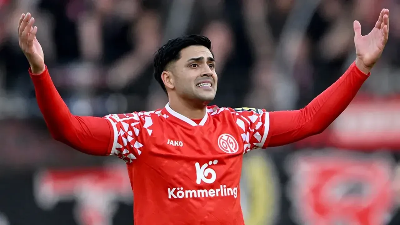 Galatasaray'da 10 numara mesaisi! Yönetim çok istedi, son kararı Okan Buruk verecek