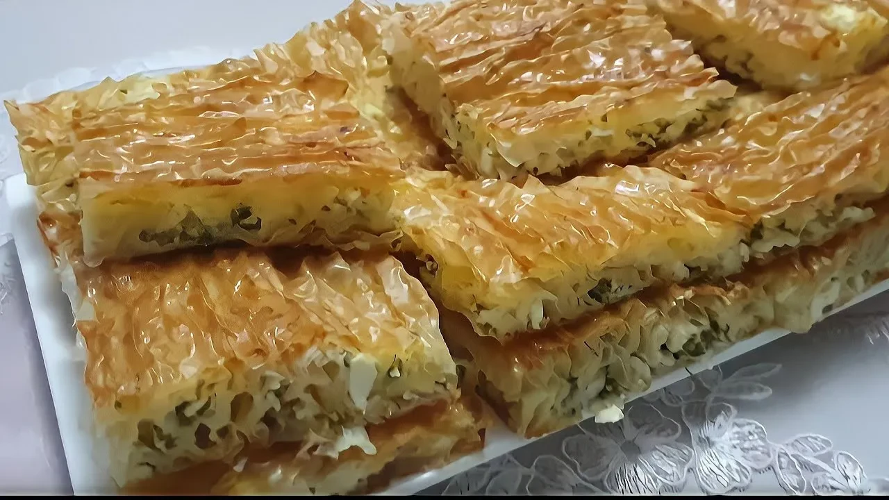 Gelinim Mutfakta pileli börek nasıl yapılır? Oklava gerektirmeyen, 10 dakikada hazırlanan tarif