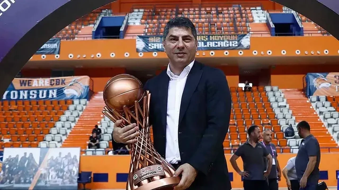 Hakan Safi'den üç transfer müjdesi! Fenerbahçe için kesenin ağzını açtı: Yıldız isimle anlaşma tamam