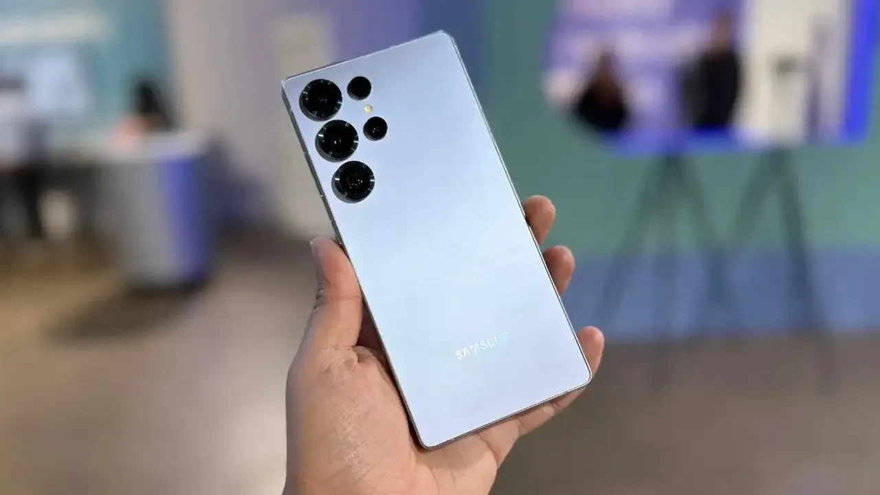 One UI 8.5 güncellemesi Galaxy S25 için yayınlandı: İşte özellikleri