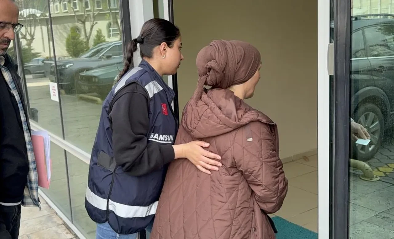 Yeğeninin altınlarını çaldı, kendisine otomobil aldı! Hırsız teyzenin akılalmaz vurgunu