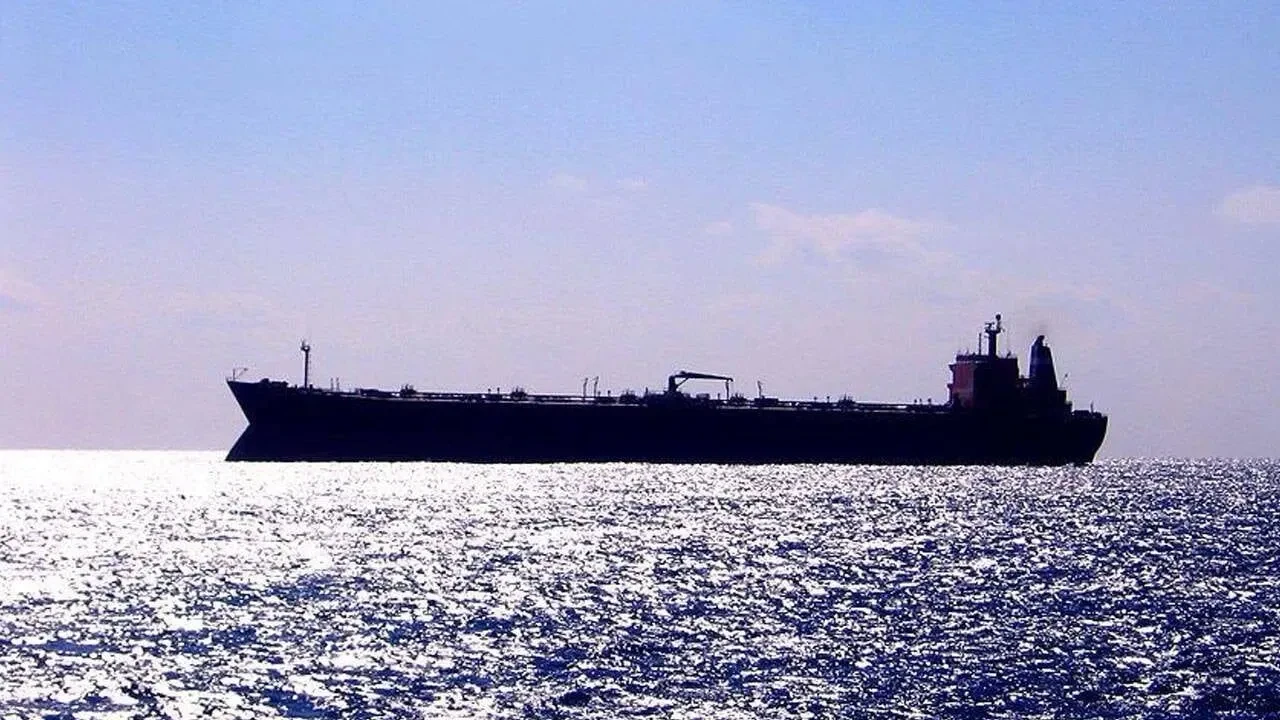 Yunanistan açıklarında gemi battı: 8'i Türk mürettebat kurtarıldı