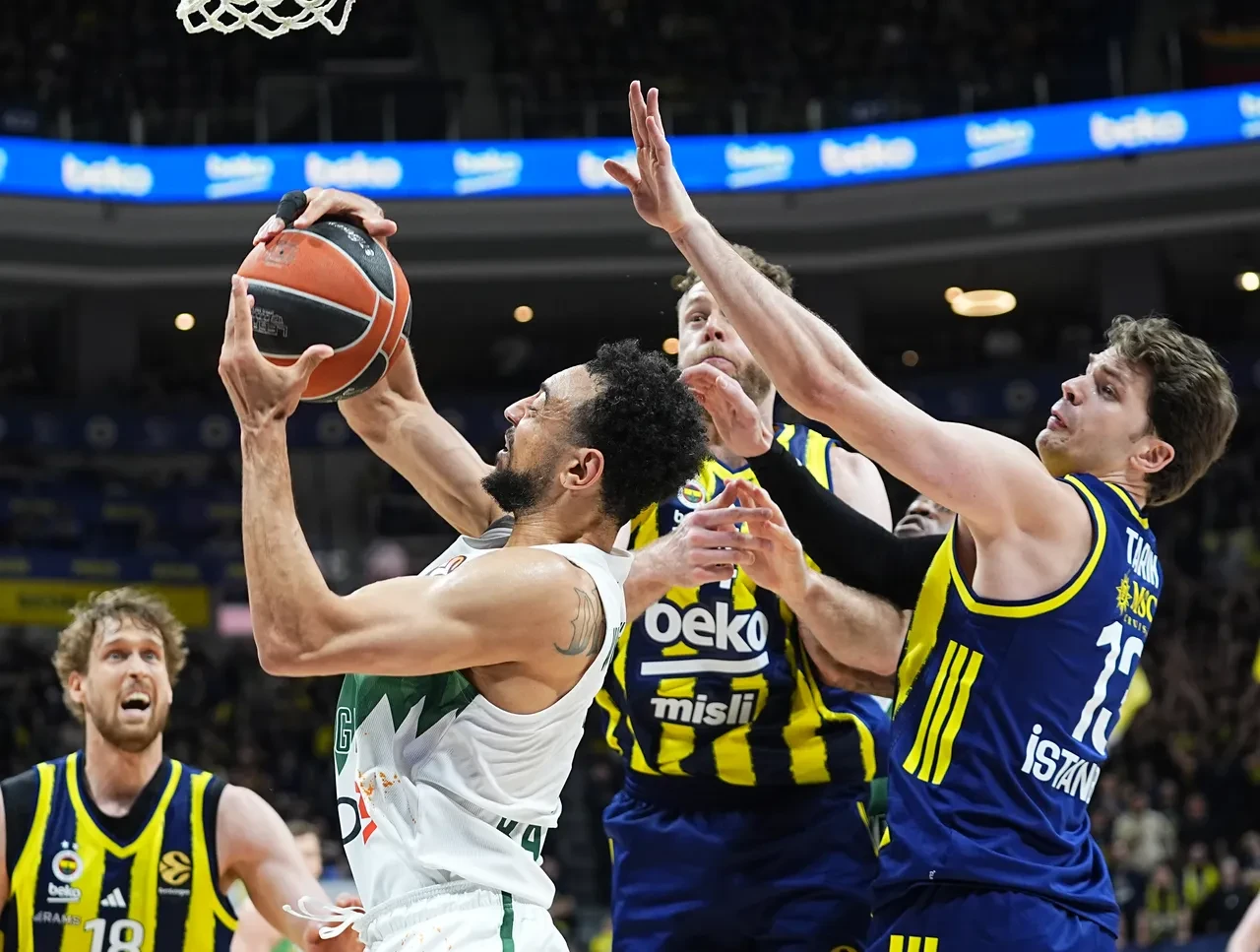 Zalgiris Fenerbahçe Beko maç skoru kaç kaç? Seri 4. Maça Kaldı!