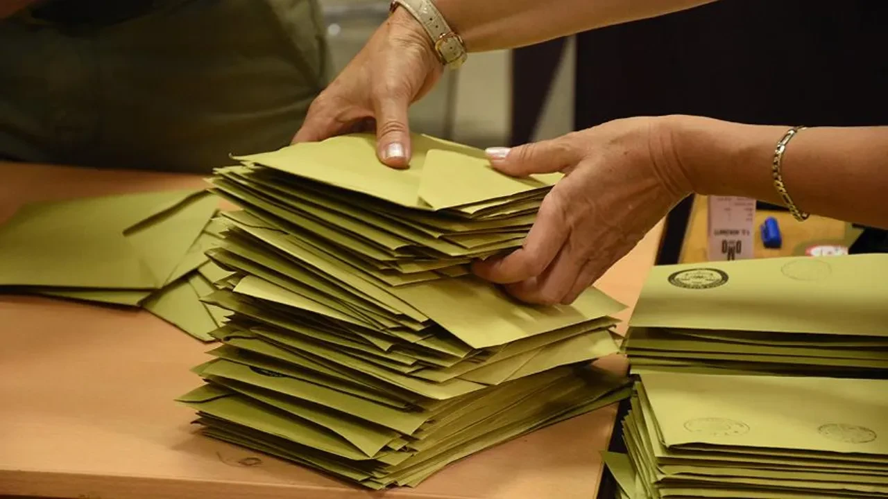 AK Parti 7 Haziran seçimleri için 5 adayını açıkladı: 5 beldede sandık kurulacak