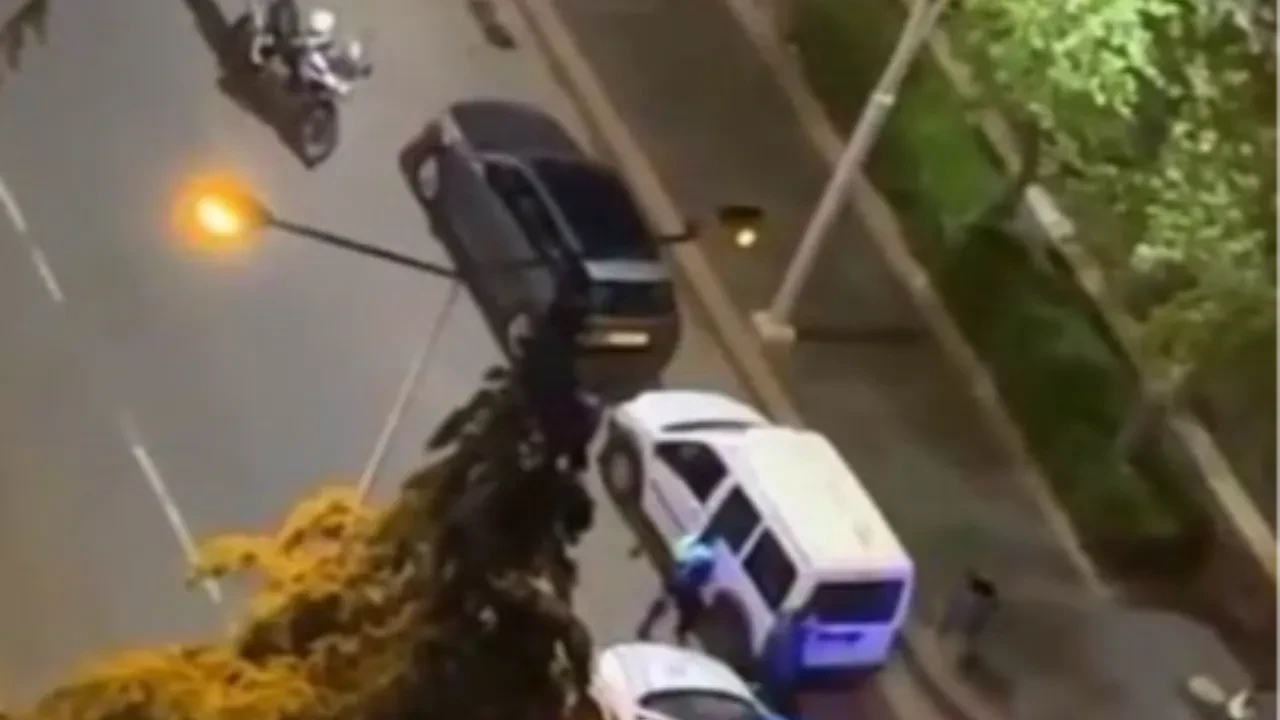 Alkollü baba ve oğlu ortalığı birbirine kattı! Kovalamacanın sonunda kıskıvrak yakalandılar: Kesilen ceza dudak uçuklattı