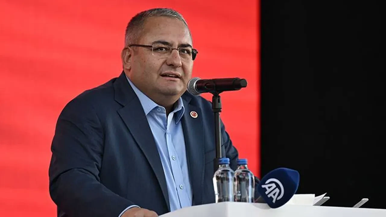 CHP'de yaprak dökümü sürüyor! 2 belediye başkanı daha AK Parti’ye geçiyor