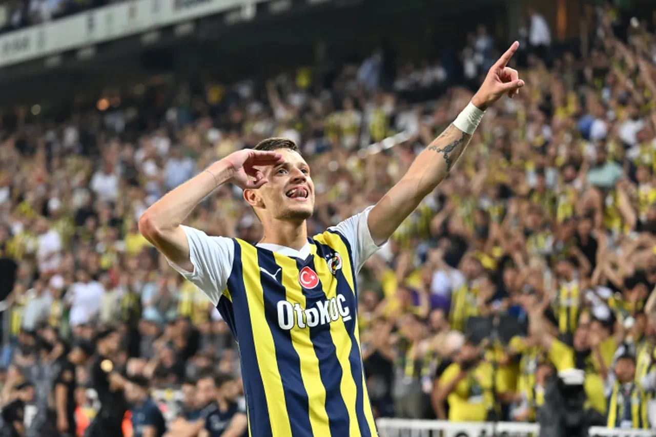 Galatasaray'da Szymanski operasyonu! Okan Buruk çok istiyor: Yönetim harekete geçti